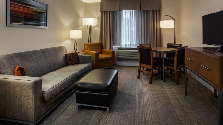 <b>Holiday Inn Saratoga Springs Suite</b>. Images powered by <a href="https://www.leonardoworldwide.com/" title="Leonardo Worldwide" target="_blank">Leonardo</a>.