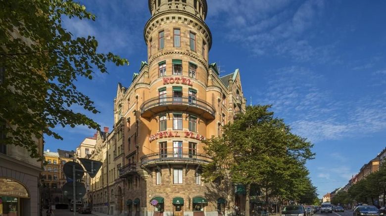 Crystal Plaza Hotel Exterior. Images powered by <a href="http://www.leonardo.com" target="_blank" rel="noopener">Leonardo</a>.