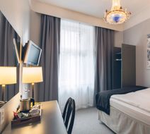Crystal Plaza Hotel Room