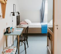 2Home Hotel Gavle Room