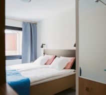 2Home Hotel Gavle Room