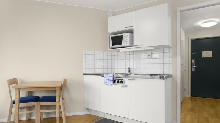 2Home Hotel Apartments Room