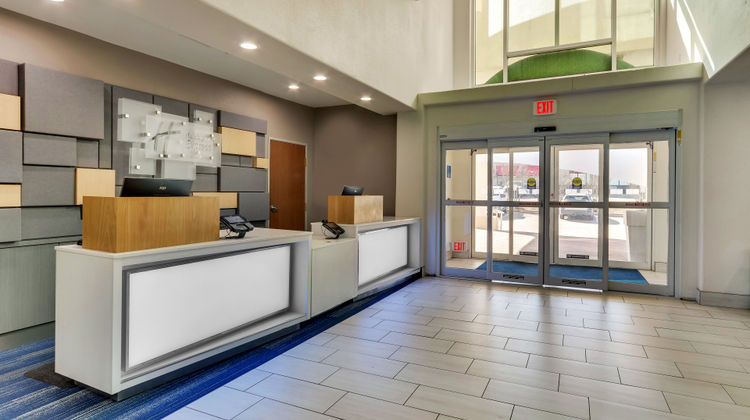 Holiday Inn Express Lake Worth NW Lobby