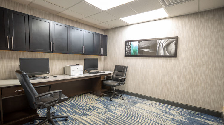 Holiday Inn Express Newark Airport Other