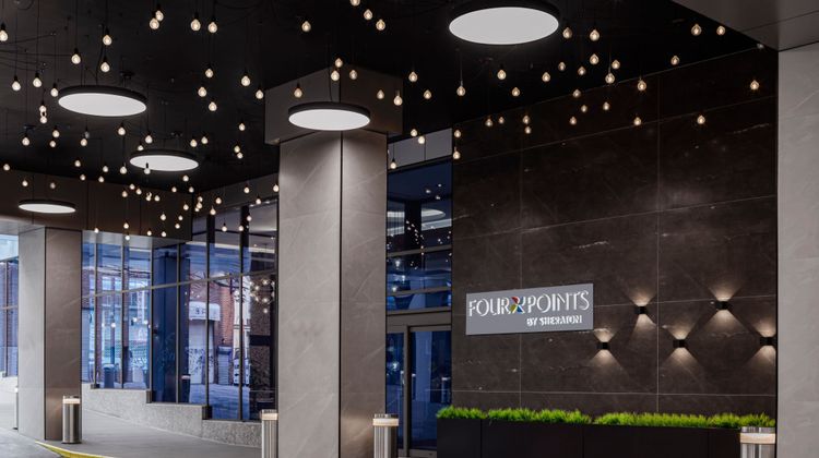 Four Points by Sheraton Flushing Exterior