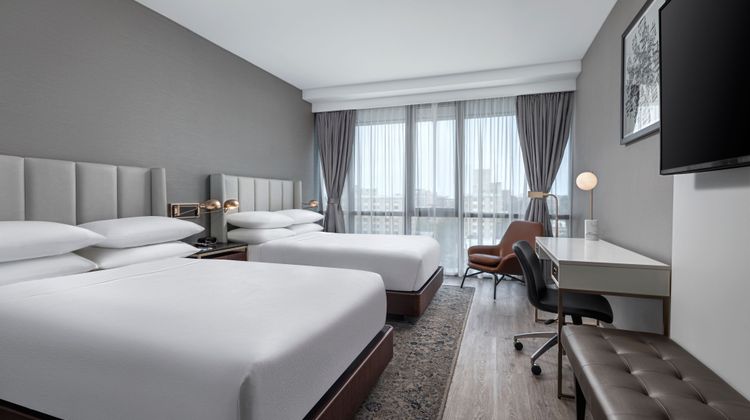 Four Points by Sheraton Flushing Room