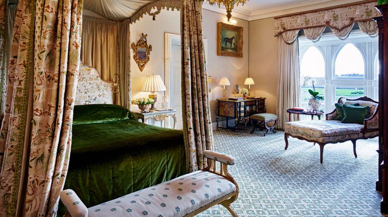 <b>Ashford Castle Suite</b>. Images powered by <a href="https://www.leonardoworldwide.com/" title="Leonardo Worldwide" target="_blank">Leonardo</a>.