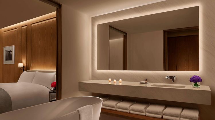 The Abu Dhabi EDITION Room