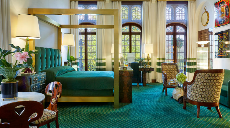 <b>The Milestone Hotel and Residences Suite</b>. Images powered by <a href=https://www.travelagewest.com/Hotels/London/