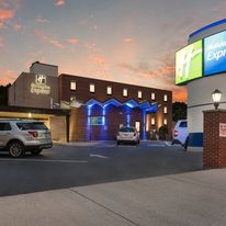 Holiday Inn Express Columbus Downtown