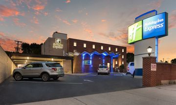 Holiday Inn Express Columbus Downtown