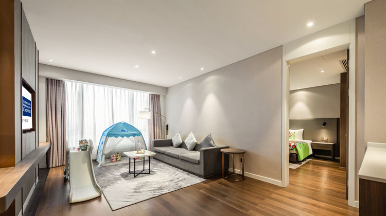 Holiday Inn Exp Jinjiang Anhai Suite