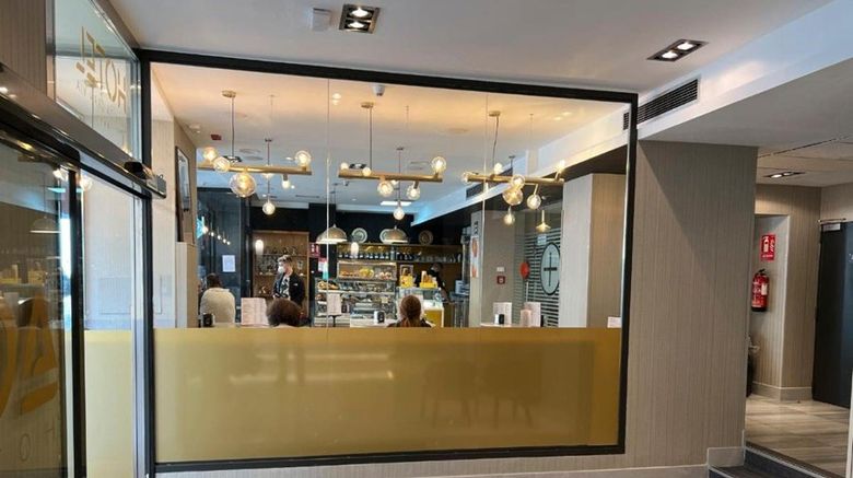 <b>Avenida Gran Via Lobby</b>. Images powered by <a href="https://leonardo.com/" title="Leonardo Worldwide" target="_blank">Leonardo</a>.
