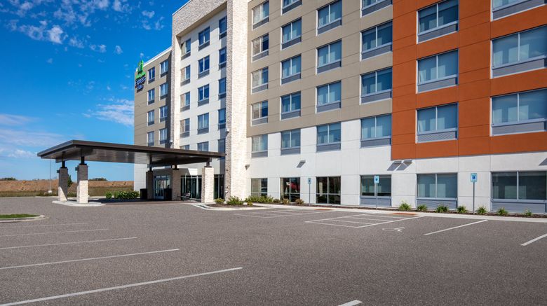 <b>Holiday Inn Express & Suites Beloit Exterior</b>. Images powered by <a href="https://www.leonardoworldwide.com/" title="Leonardo Worldwide" target="_blank">Leonardo</a>.