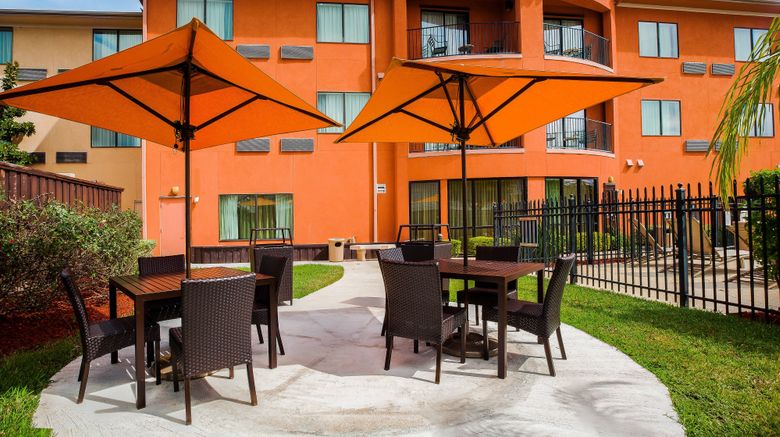 <b>Courtyard by Marriott Corpus Christi Exterior</b>. Images powered by <a href="https://www.leonardoworldwide.com/" title="Leonardo Worldwide" target="_blank">Leonardo</a>.