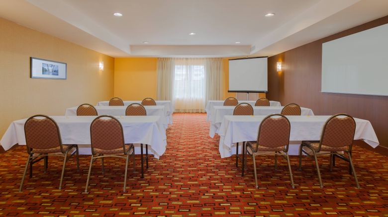 <b>Courtyard by Marriott Corpus Christi Meeting</b>. Images powered by <a href="https://www.leonardoworldwide.com/" title="Leonardo Worldwide" target="_blank">Leonardo</a>.