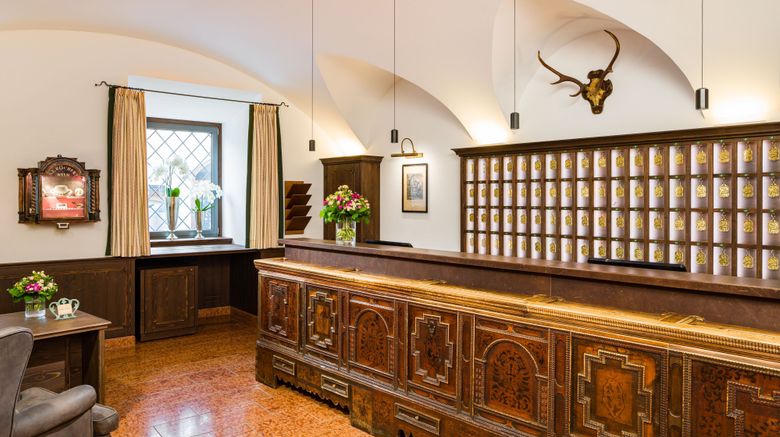 <b>Hotel Goldener Hirsch, Luxury Collection Lobby</b>. Images powered by <a href="https://www.leonardoworldwide.com/" title="Leonardo Worldwide" target="_blank">Leonardo</a>.
