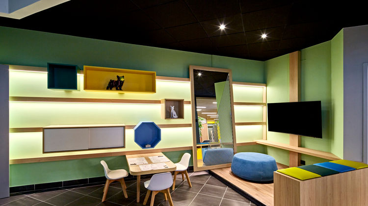 Holiday Inn Clermont-Ferrand Centre Lobby