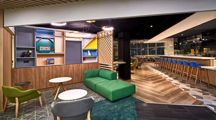 Holiday Inn Clermont-Ferrand Centre Lobby