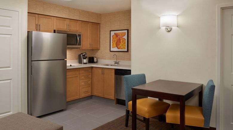 <b>Residence Inn Toronto Airport Room</b>. Images powered by <a href="https://www.leonardoworldwide.com/" title="Leonardo Worldwide" target="_blank">Leonardo</a>.