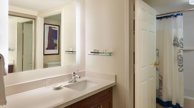 <b>Residence Inn Toronto Airport Room</b>. Images powered by <a href="https://www.leonardoworldwide.com/" title="Leonardo Worldwide" target="_blank">Leonardo</a>.