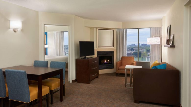 <b>Residence Inn Toronto Airport Room</b>. Images powered by <a href="https://www.leonardoworldwide.com/" title="Leonardo Worldwide" target="_blank">Leonardo</a>.
