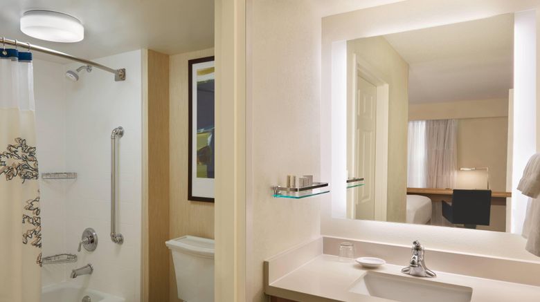 <b>Residence Inn Toronto Airport Room</b>. Images powered by <a href="https://www.leonardoworldwide.com/" title="Leonardo Worldwide" target="_blank">Leonardo</a>.