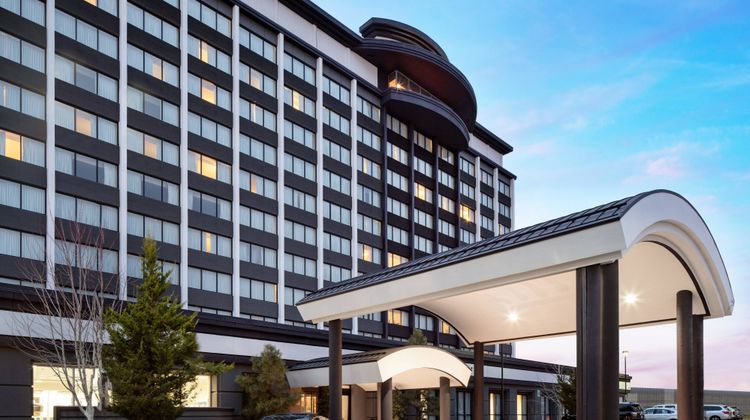 Courtyard Denver Cherry Creek Exterior