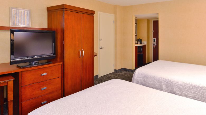 <b>Courtyard Denver Cherry Creek Room</b>. Images powered by <a href="https://www.leonardoworldwide.com/" title="Leonardo Worldwide" target="_blank">Leonardo</a>.