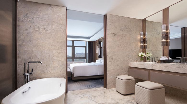 <b>Wenzhou Marriott Hotel Room</b>. Images powered by <a href="https://www.leonardoworldwide.com/" title="Leonardo Worldwide" target="_blank">Leonardo</a>.