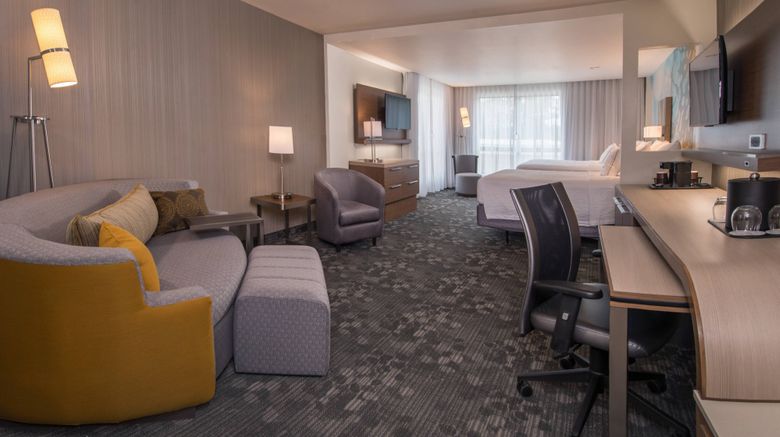 <b>Courtyard Hershey Chocolate Avenue Room</b>. Images powered by <a href="https://www.leonardoworldwide.com/" title="Leonardo Worldwide" target="_blank">Leonardo</a>.