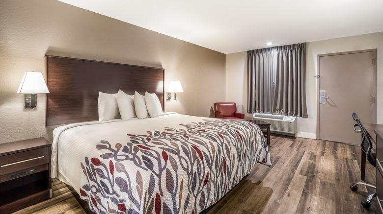 <b>Red Roof Inn Sumter Room</b>. Images powered by <a href="https://www.leonardoworldwide.com/" title="Leonardo Worldwide" target="_blank">Leonardo</a>.