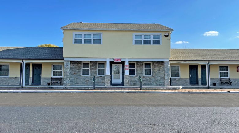 <b>Red Carpet Inn & Suites Exterior</b>. Images powered by <a href="https://www.leonardoworldwide.com/" title="Leonardo Worldwide" target="_blank">Leonardo</a>.