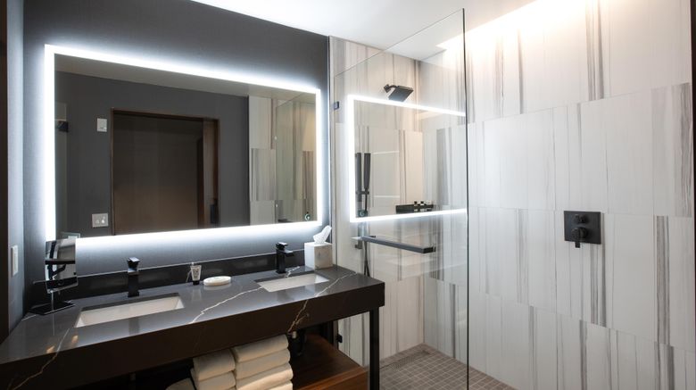 <b>The Glenmark, A Tribute Portfolio Hotel Room</b>. Images powered by <a href="https://www.leonardoworldwide.com/" title="Leonardo Worldwide" target="_blank">Leonardo</a>.
