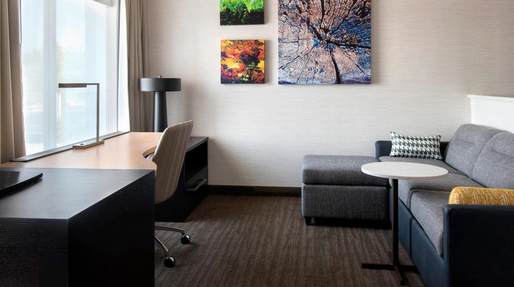 Residence Inn by Marriott Lancaster Suite