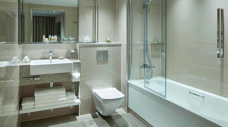 <b>London Marriott Hotel Maida Vale Room</b>. Images powered by <a href="https://www.leonardoworldwide.com/" title="Leonardo Worldwide" target="_blank">Leonardo</a>.