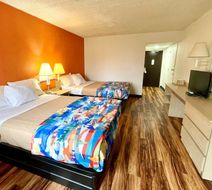 Red Carpet Inn Room