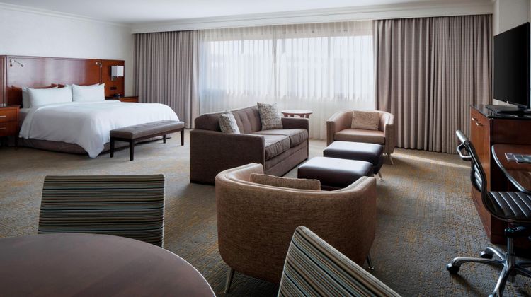 Los Angeles Marriott Burbank Airport Suite