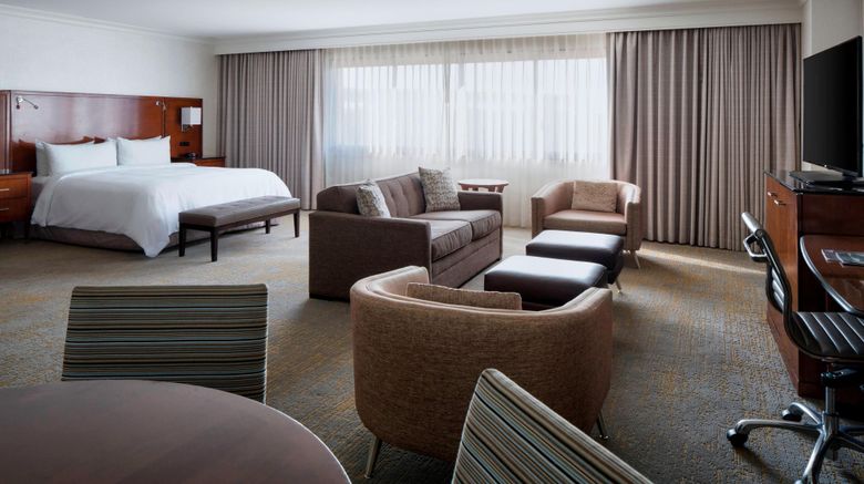 <b>Los Angeles Marriott Burbank Airport Suite</b>. Images powered by <a href="https://www.leonardoworldwide.com/" title="Leonardo Worldwide" target="_blank">Leonardo</a>.