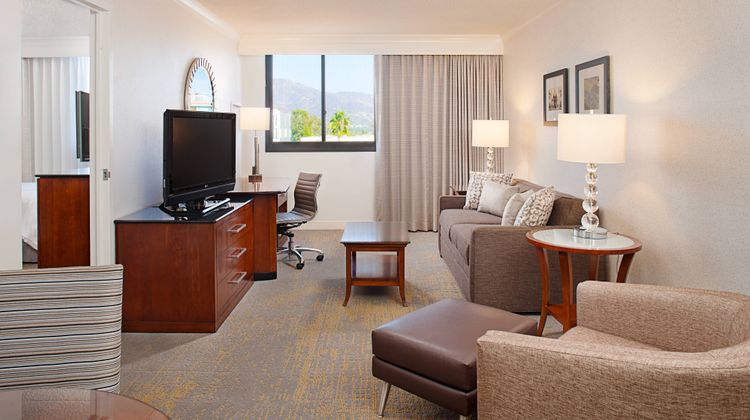 Los Angeles Marriott Burbank Airport Suite