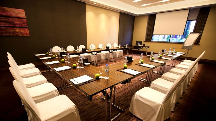 Amwaj Rotana Meeting