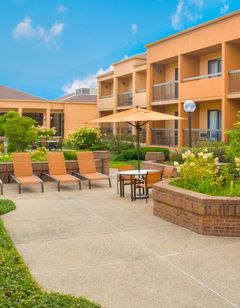 Courtyard Chicago Deerfield