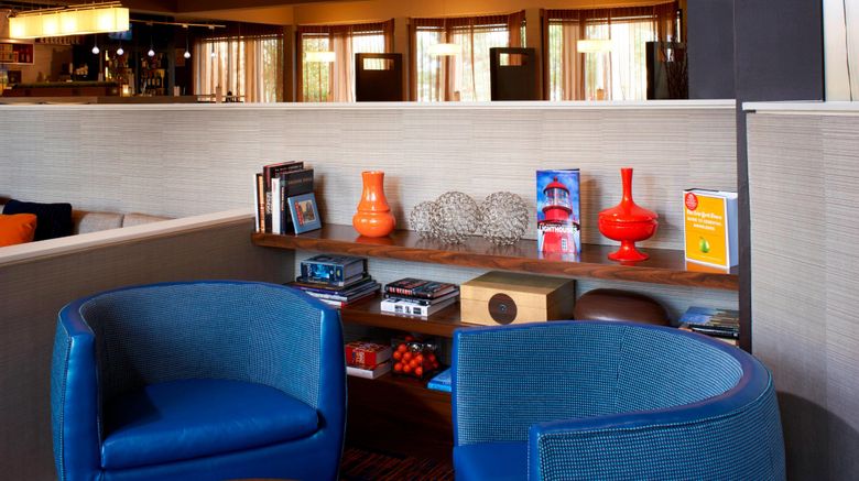 <b>Courtyard Chicago Deerfield Lobby</b>. Images powered by <a href="https://www.leonardoworldwide.com/" title="Leonardo Worldwide" target="_blank">Leonardo</a>.