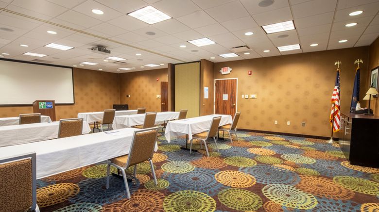 <b>Holiday Inn Express & Suites Airport Meeting</b>. Images powered by <a href="https://www.leonardoworldwide.com/" title="Leonardo Worldwide" target="_blank">Leonardo</a>.