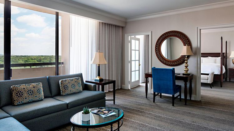 Houston Marriott Westchase Suite