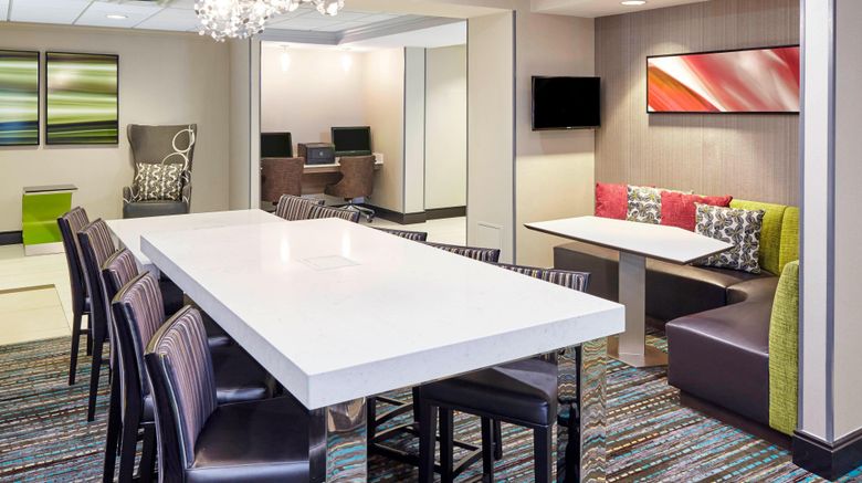 <b>Residence Inn Chicago Schaumburg Lobby</b>. Images powered by <a href="https://www.leonardoworldwide.com/" title="Leonardo Worldwide" target="_blank">Leonardo</a>.