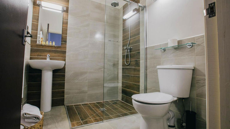 <b>The Duke of Edinburgh Hotel Room</b>. Images powered by <a href="https://www.leonardoworldwide.com/" title="Leonardo Worldwide" target="_blank">Leonardo</a>.