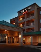 Courtyard Chicago St. Charles
