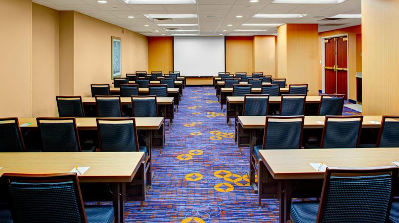 <b>Courtyard by Marriott Columbus Downtown Meeting</b>. Images powered by <a href="https://www.leonardoworldwide.com/" title="Leonardo Worldwide" target="_blank">Leonardo</a>.