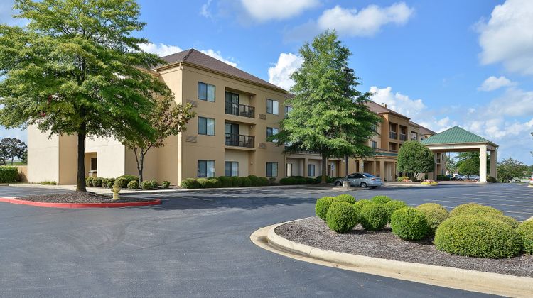 Courtyard Bentonville Exterior